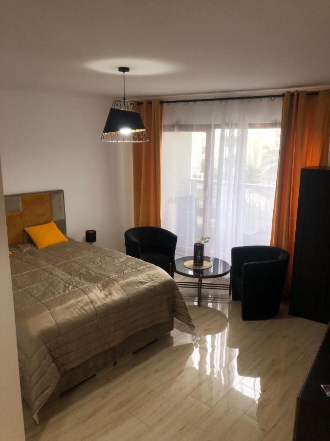 Golden Apartment Wroclaw Ngoại thất bức ảnh