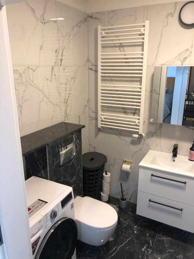 Golden Apartment Wroclaw Ngoại thất bức ảnh